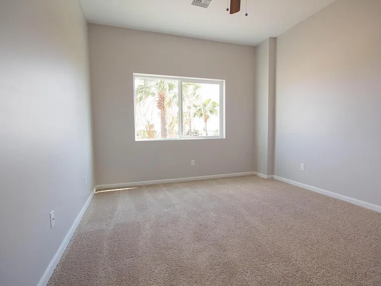 1728 E Ocotillo Rd — Photo 17