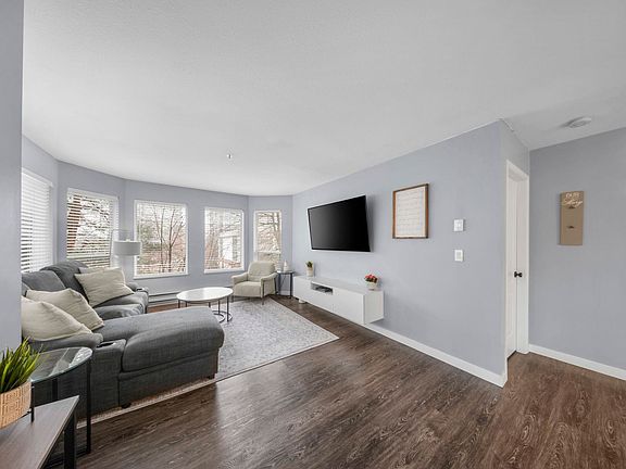 5th image of 19236 Ford Rd #306