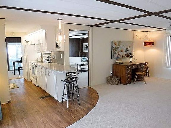 4th image of 141 Hibiscus Dr
