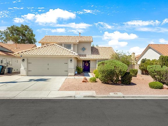 2nd image of 1572 Yellowwood Dr