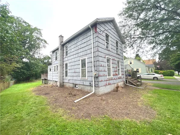 38 Adams St, Brockport, NY 14420