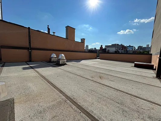 Rented by Bond New York | media 2