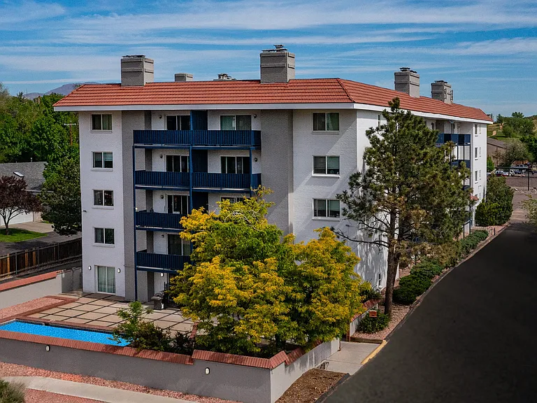 Kalo Broadmoor Terrace Exterior