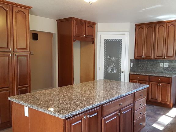 4th image of 9940 Estates Dr