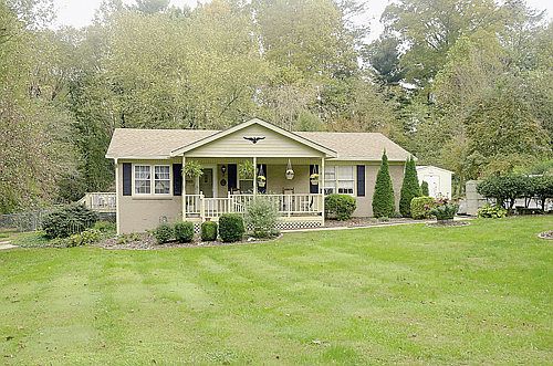 4th image of 105 Braemar Dr