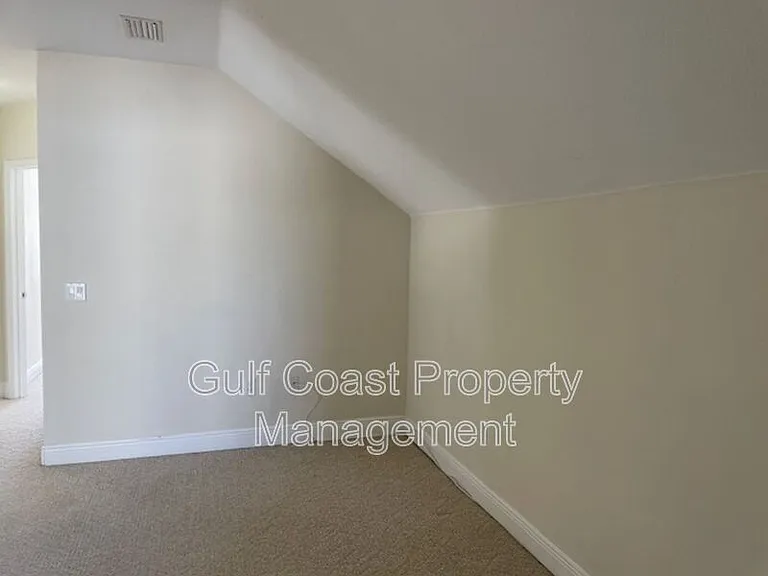 5210 Levi Ln — Photo 26