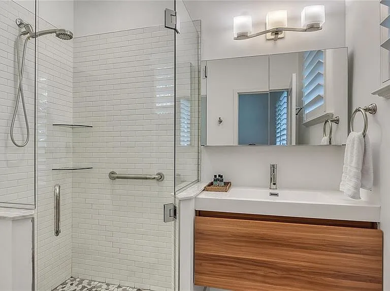 425 McKinley Dr — Photo 40