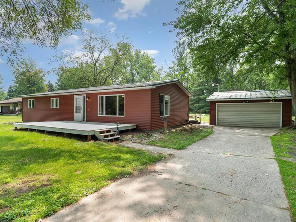2424 E Ginter Rd, Midland, MI 48640