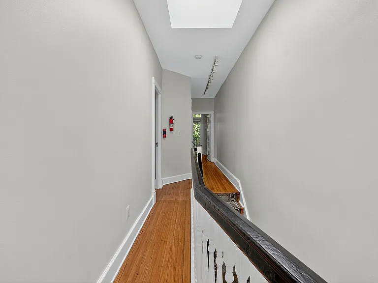 1427 Monroe St NW — Photo 15