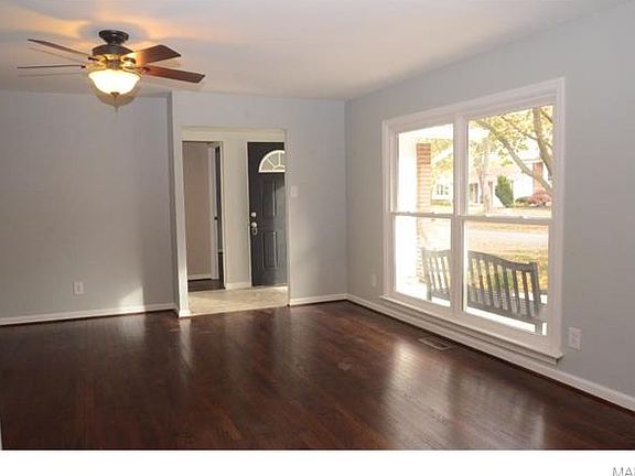 3rd image of 393 Sorrento Dr