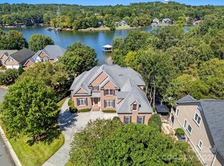 524 River Lake Ct, Fort Mill, SC 29708