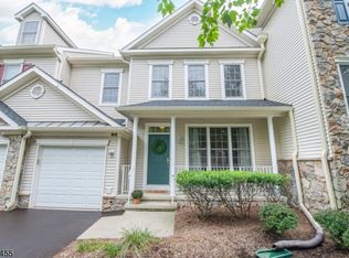 5 Rolling Views Dr, Little Falls, NJ 07424