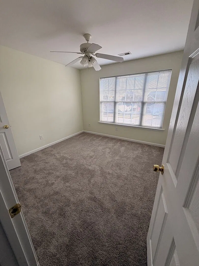 3 Bedroom, 2.5 Bath Home in Bonnie Vista Community — Photo 4