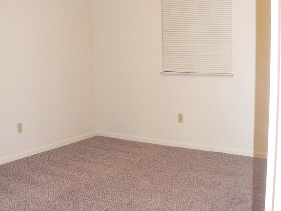 5th image of 124 Mary Lee Dr
