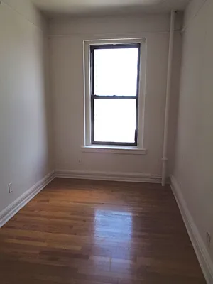 Rented by Metropolitan Equities | media 23