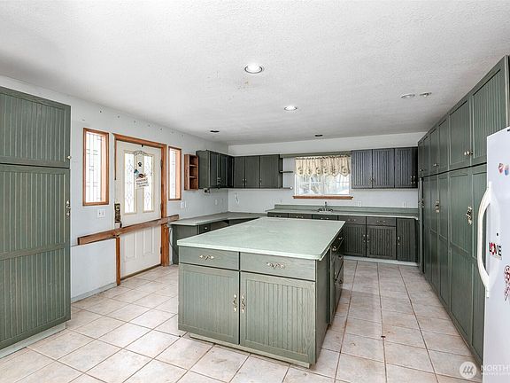 5th image of 6122 Fawcett Avenue