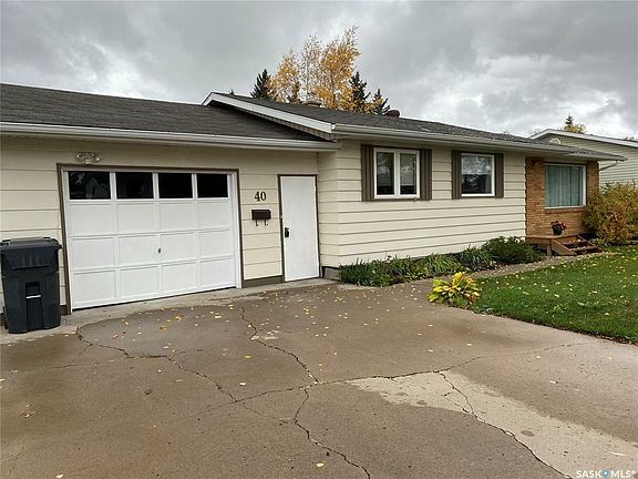 2nd image of 40 Canwood Cres