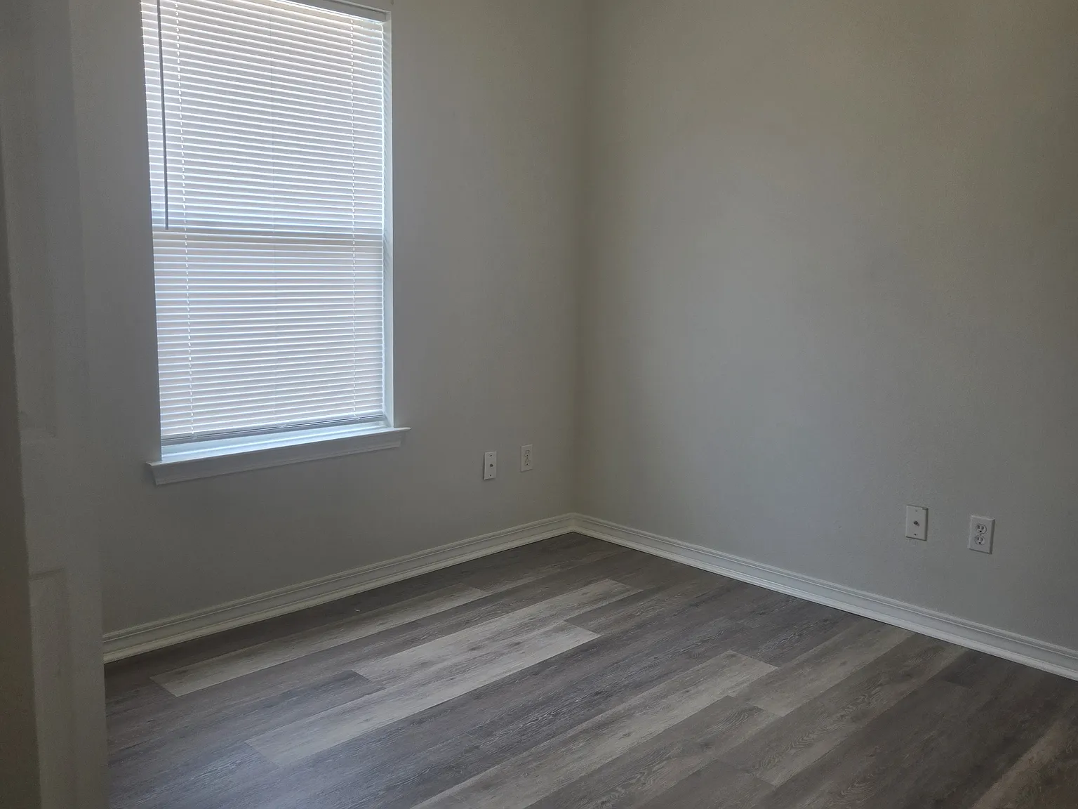 3 bed, 1326 sqft, $1,750 — Photo 3
