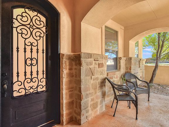 3rd image of 105 Maravilla Way