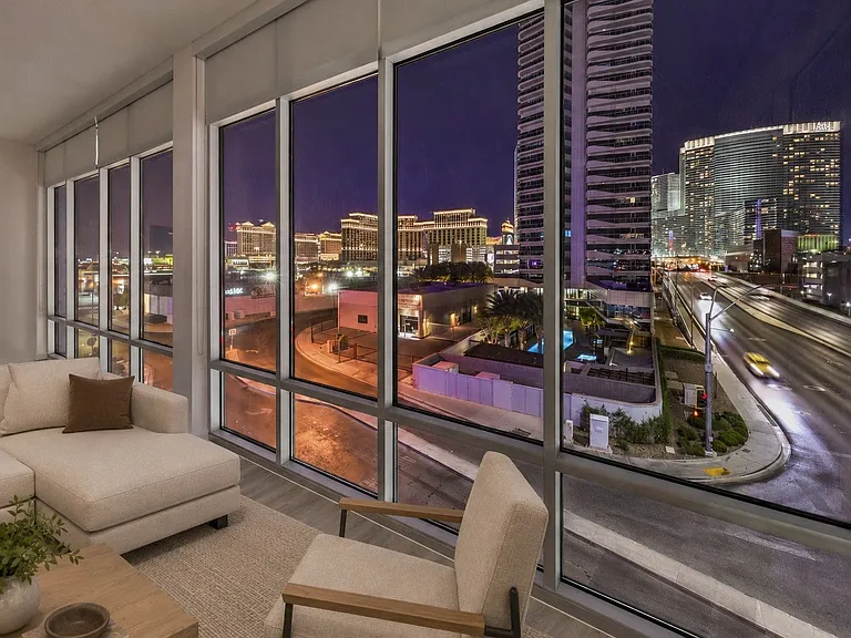 Lura Vegas Apartments — Photo 76