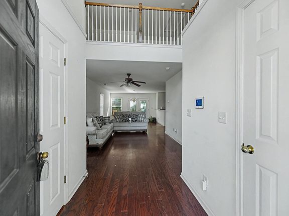 4th image of 9088 Maple Grove Dr