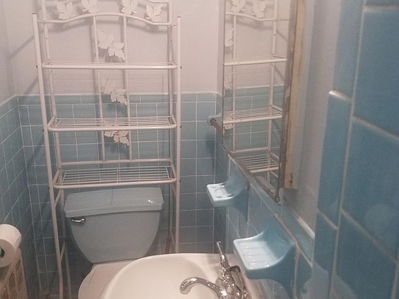 3rd image of 3302 Corsa Ave #1