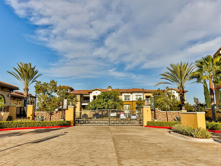 Capriana at Chino Hills — Photo 38