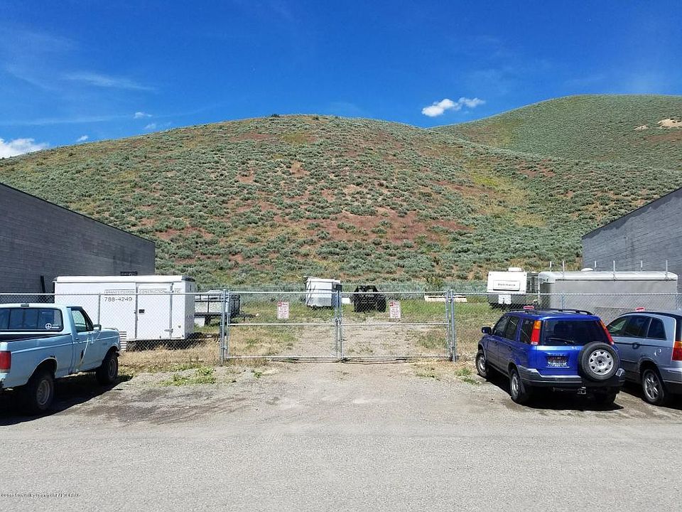 2nd image of 4303 Glenbrook Dr