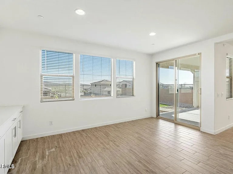 31957 N 125th Ave — Photo 12