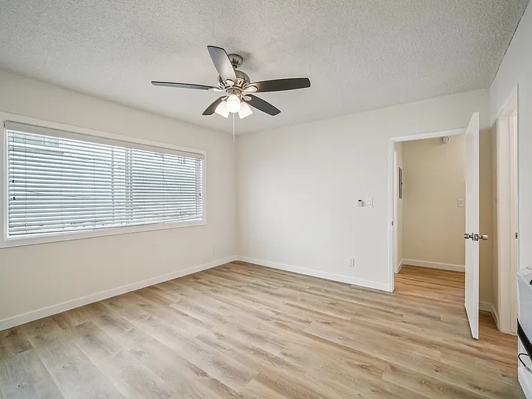 2026 S Shenandoah St — Photo 17
