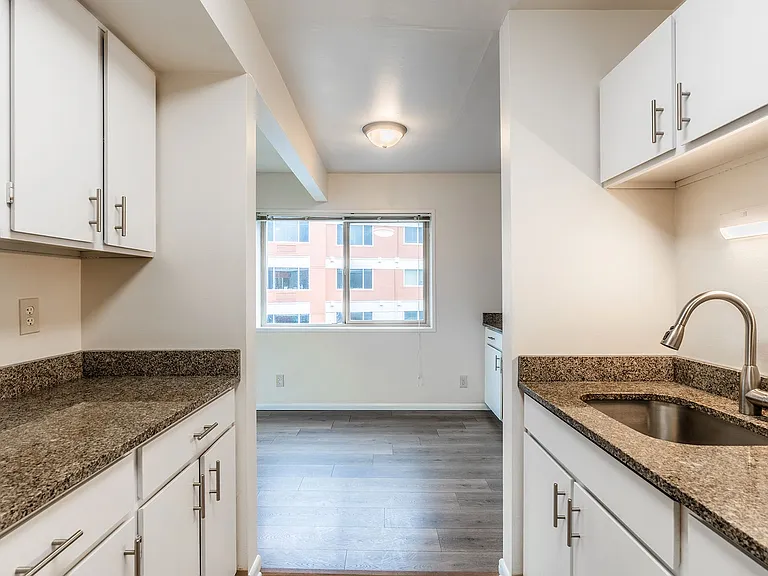 Fairway Apartments — Photo 22