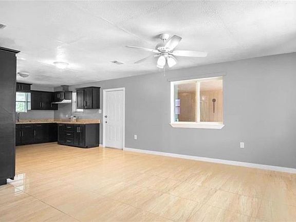 4th image of 3109 Raul Gonzalez Dr