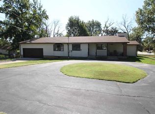 5705 Humbert Rd, Godfrey, IL 62035