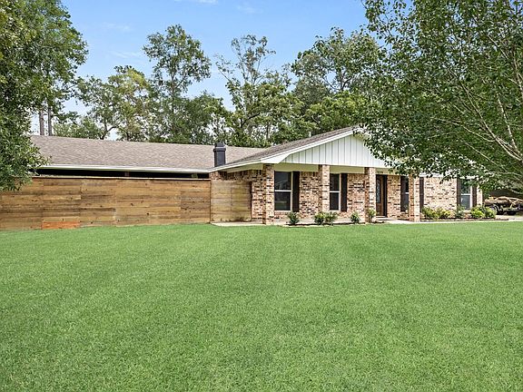 4th image of 1019 Pineglen Dr