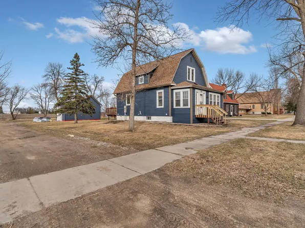201 Dakota Ave NE, Pennock, MN 56279