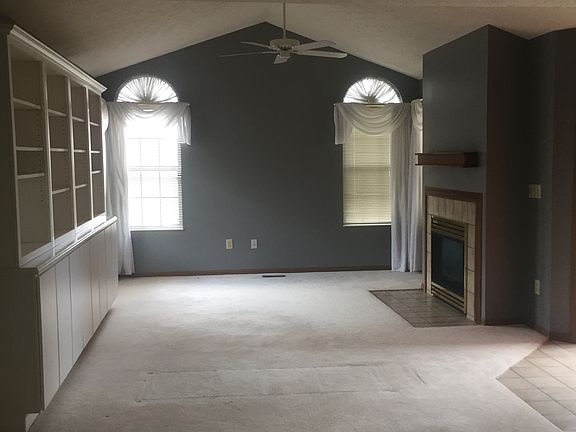 4th image of 2555 Allister Cir