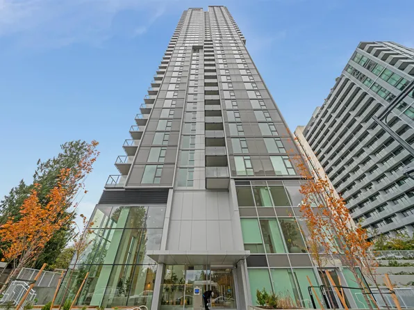 13572 98a Ave #808, Surrey, BC V3T 1C2