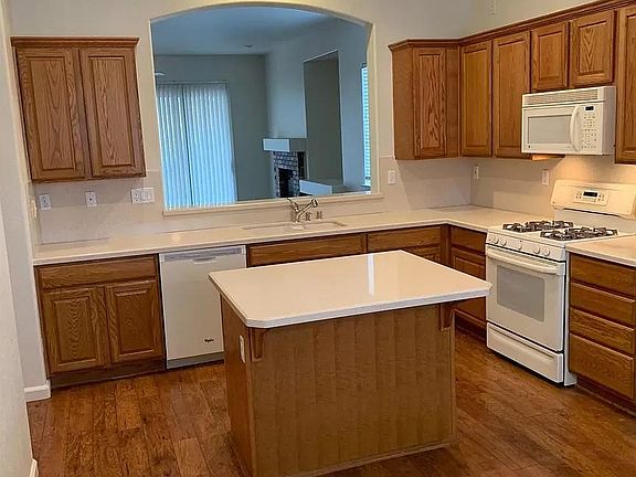 3rd image of 1260 Beckett Dr
