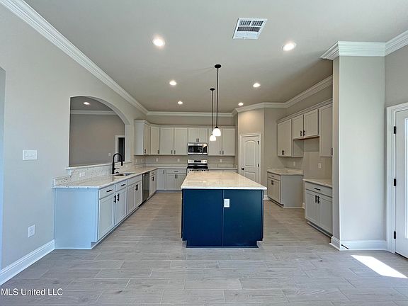 7th image of this home