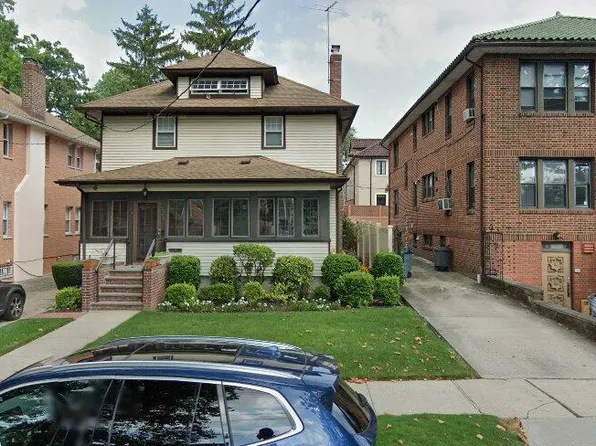 33-73 164 Street, Flushing, NY 11358