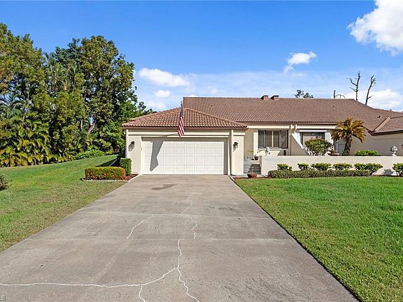 2nd image of 6114 Forest Villas CIR