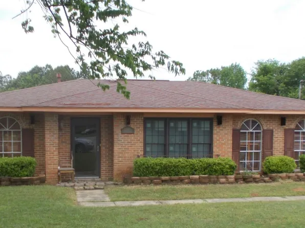 921 Oakbrook Dr, Montgomery, AL 36110