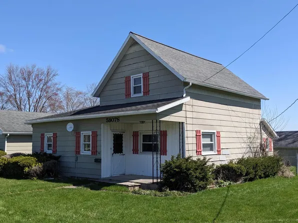 5807 S Meridian Rd, Poneto, IN 46781