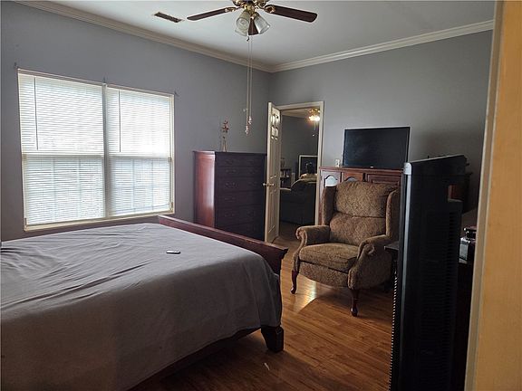 5th image of 160 Wexford Dr Unit 101
