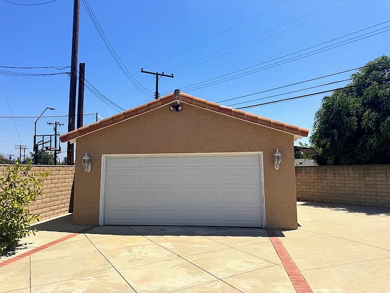 128 N Dommer Ave — Photo 19