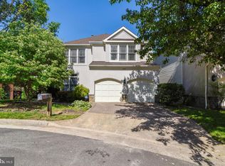 2901 Darnley Pl, Vienna, VA 22181
