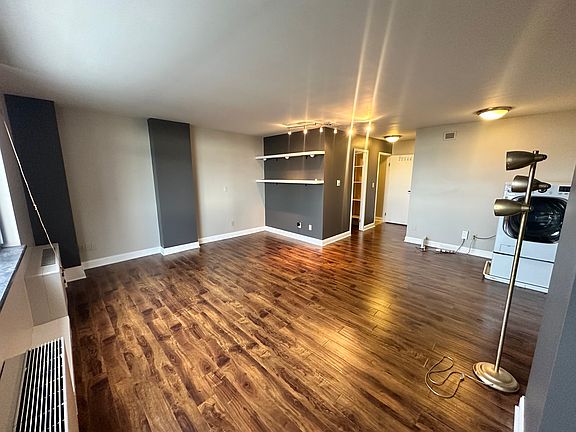 3rd image of 600 E 8th St APT 10H