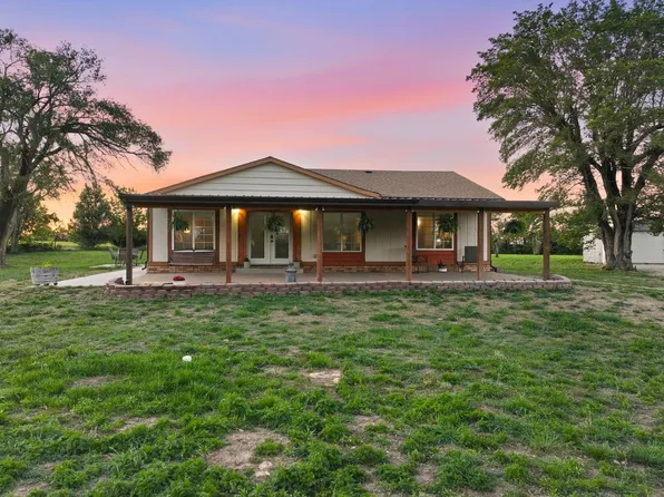 15076 SW 230th St, Douglass, KS 67039