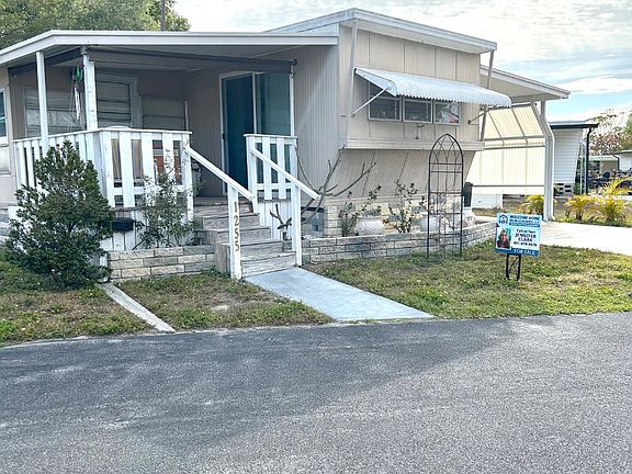 2nd image of 1255 Pekinese Dr