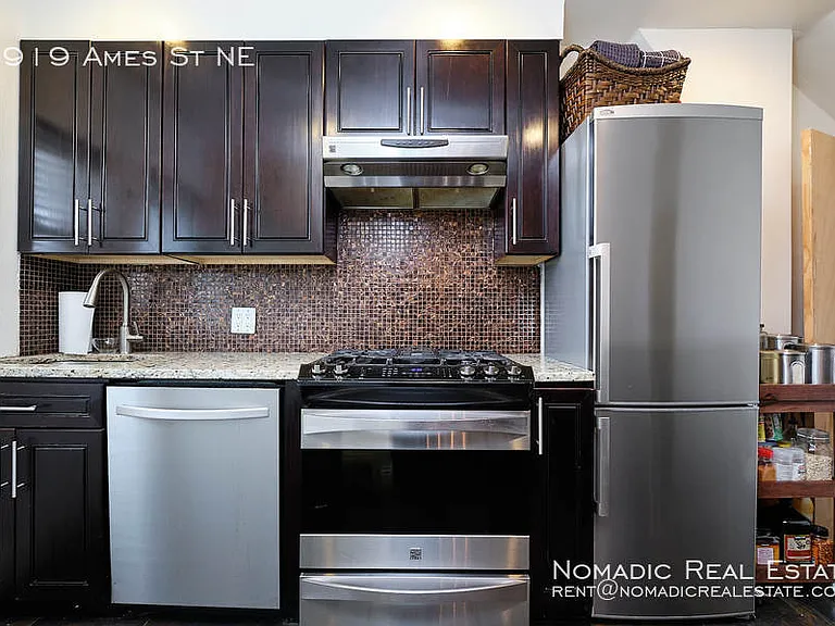 3919 Ames St NE — Photo 11